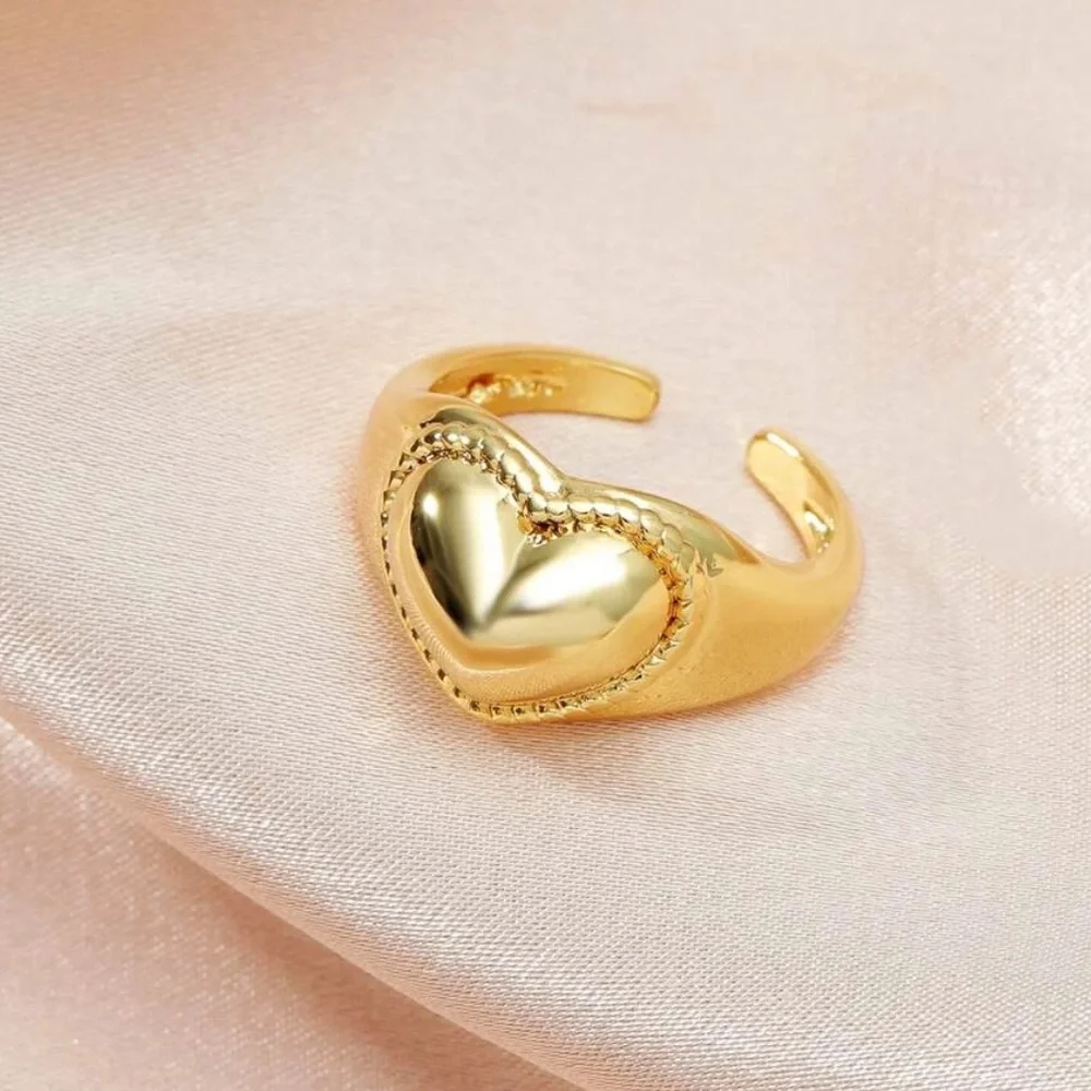 n e w |  gold heart ring⭐️ - Picture 2 of 6